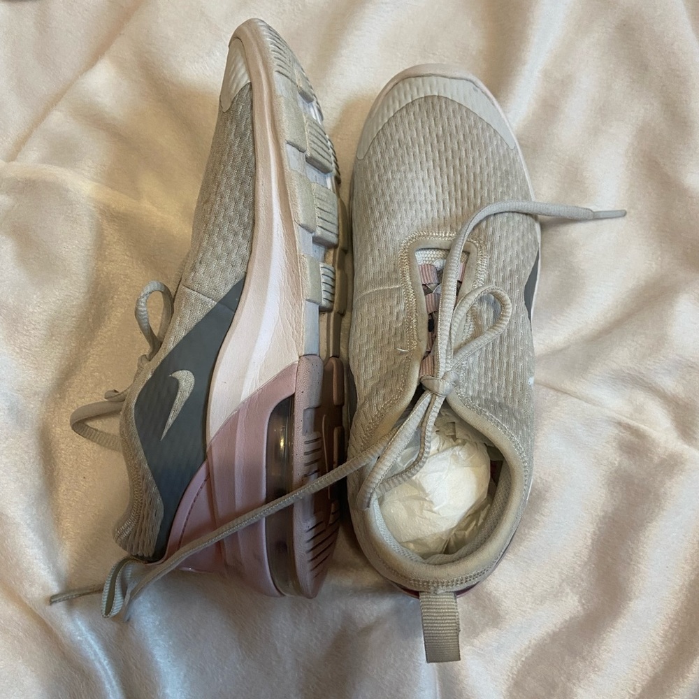 nike air maxes